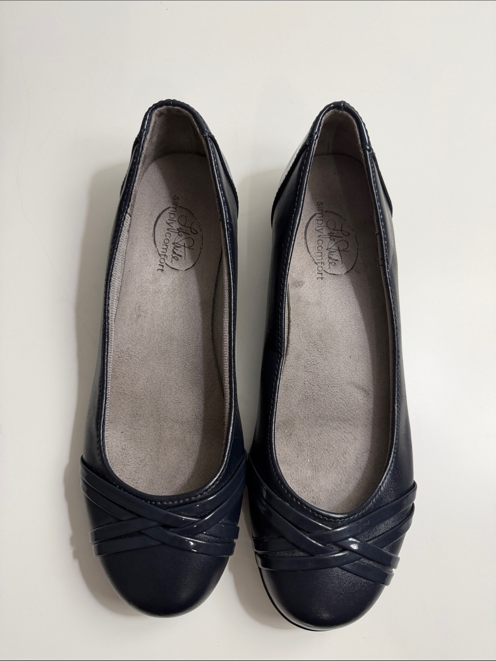Life Stride Navy Crisscross Ballet Flats Size 7.5 M